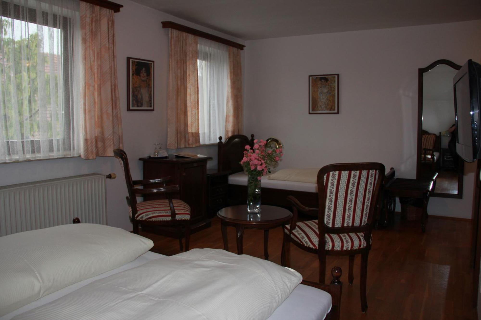 Landhotel St. Florian Sankt Florian am Inn Esterno foto